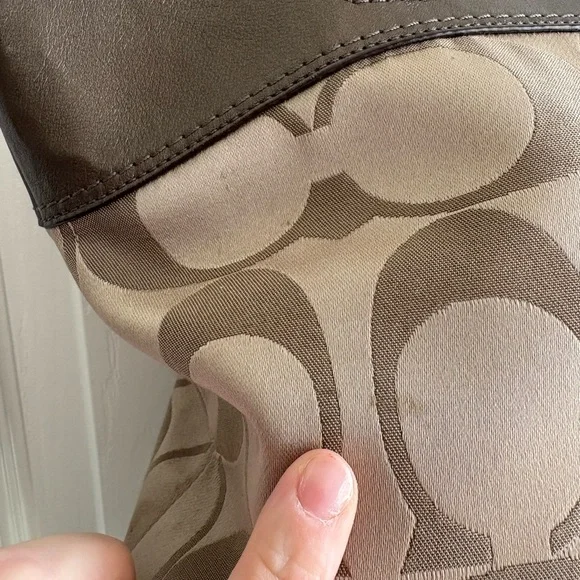 Coach Signature Laura Tote Bag F18335 Brown Tan Preppy Shoulder Purse - Picture 8 of 10